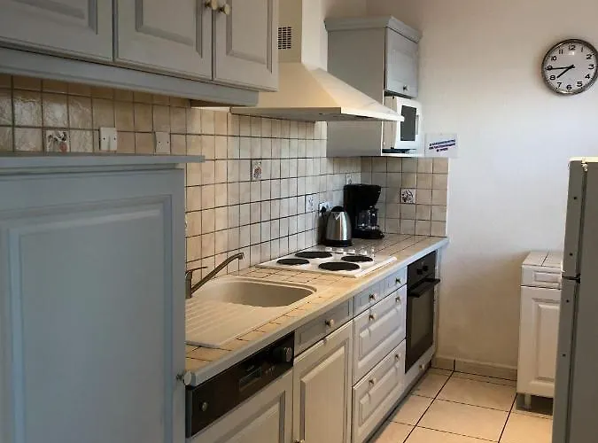 Front De - T3 Appartement *